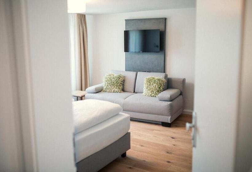 דירת חדר דלוקס, Das Hölderlein   Altstadt