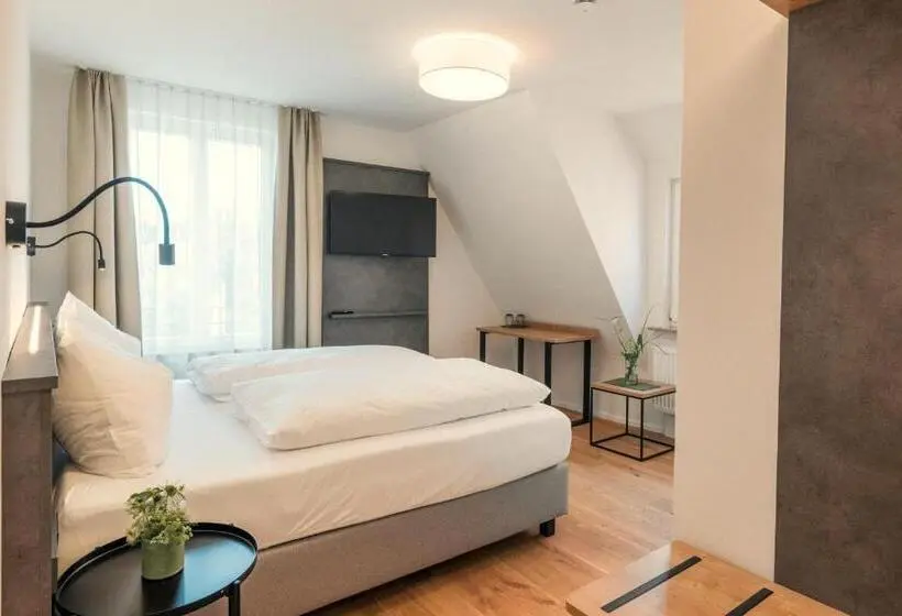 デラックスルーム, Das Hölderlein   Altstadt