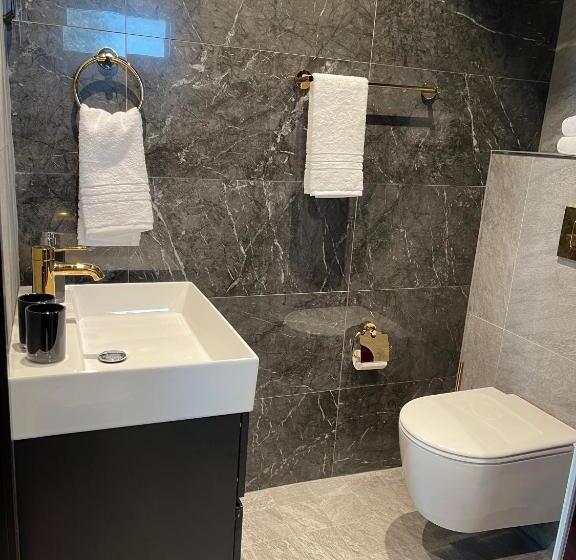 Люкс Deluxe Кровать Кинг, Aurora Queen Resort Igloos