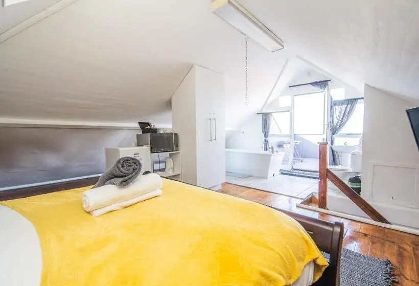 デラックスルーム, Happy Home Guest House