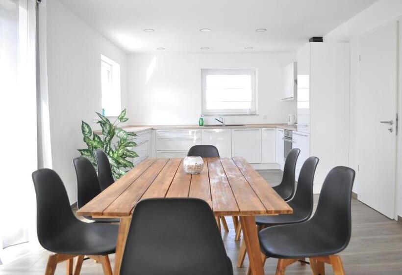 Quarto Estandar Banheiro Compartilhado, B Home Sleep & Work