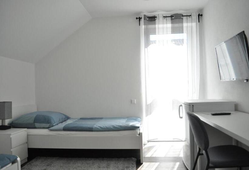 Quarto Estandar Banheiro Compartilhado, B Home Sleep & Work