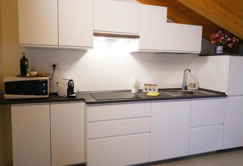 آپارتمان 1 خوابه, Sweet Homes