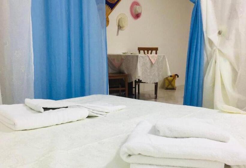 ガーデンビュースタンダードルーム, Far West