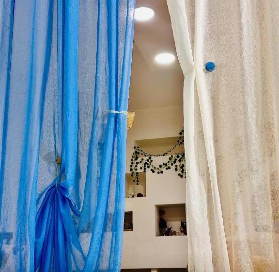 ガーデンビュースタンダードルーム, Far West