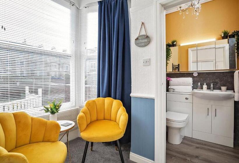 חדר סטנדרט נוף לגינה, Glenholme Guest House Room Only