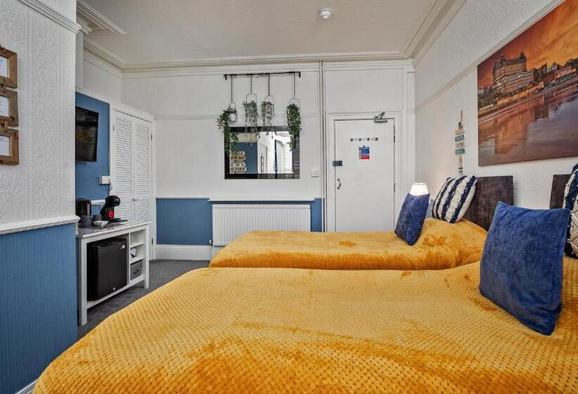 חדר סטנדרט נוף לגינה, Glenholme Guest House Room Only