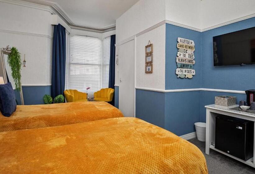 חדר סטנדרט נוף לגינה, Glenholme Guest House Room Only