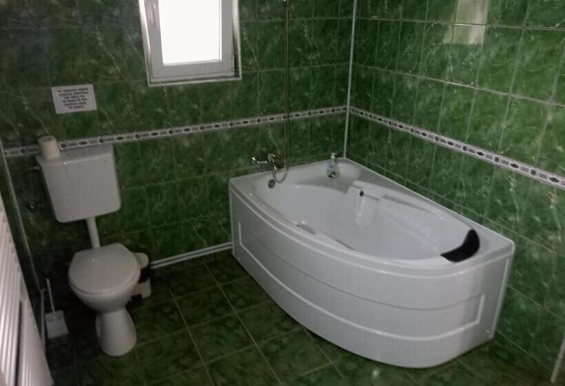 スタンダードトリプルルーム, Natural Balkanic Selfcheckin Self Catering