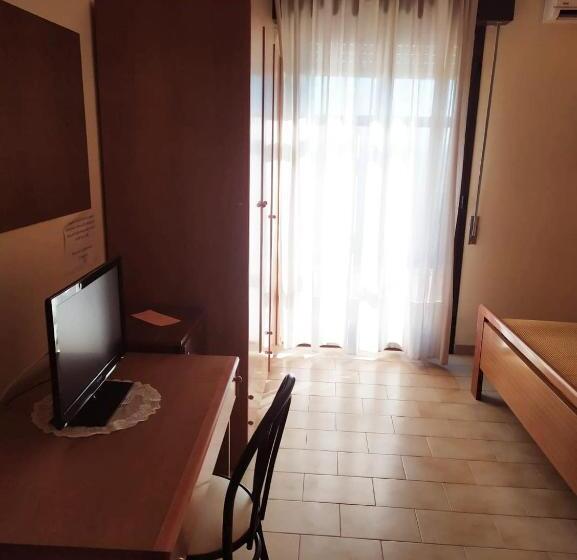 اتاق استاندارد سه نفره, Agathae Hotel & Residence