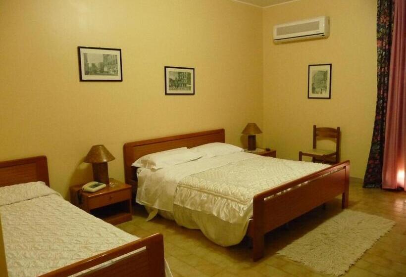 חדר סטנדרט לארבעה, Agathae Hotel & Residence