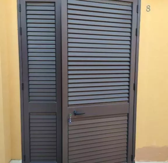 استودیوی استاندارد, Agathae Hotel & Residence