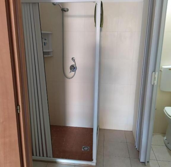 استودیوی استاندارد, Agathae Hotel & Residence