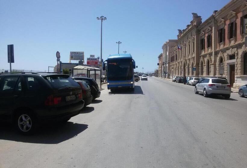 带海景的高档三人间, Almaran B&b Trapani Port & City