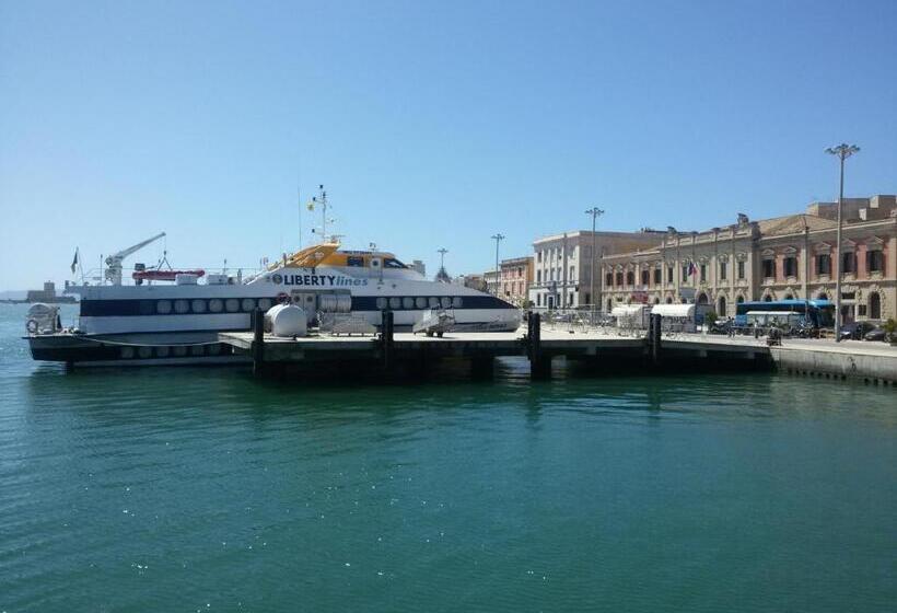 带海景的高档三人间, Almaran B&b Trapani Port & City