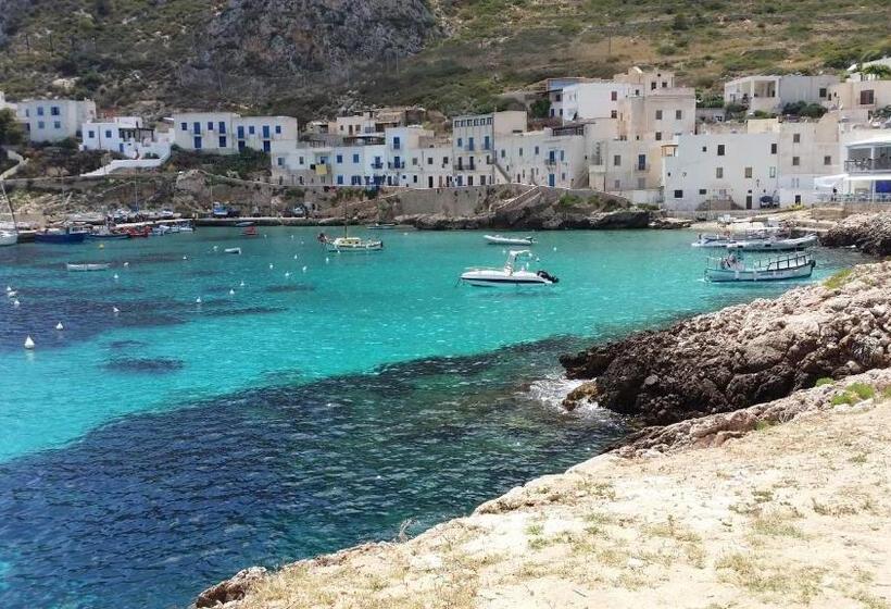 Standard room with outdoor bath, Almaran B&b Trapani Port & City