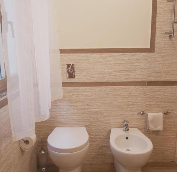 اتاق استاندارد سه نفره, Bella Giulia