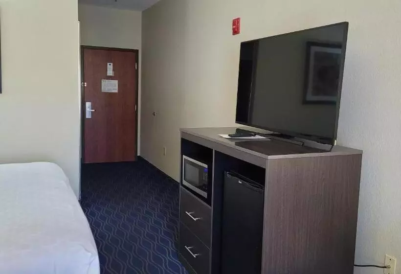 身障者適用キングサイズベッドルーム, Best Western Troy Inn