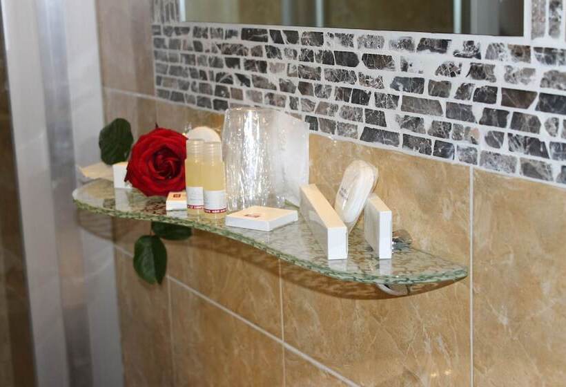 스탠다드 룸 공동 욕실, Centrale