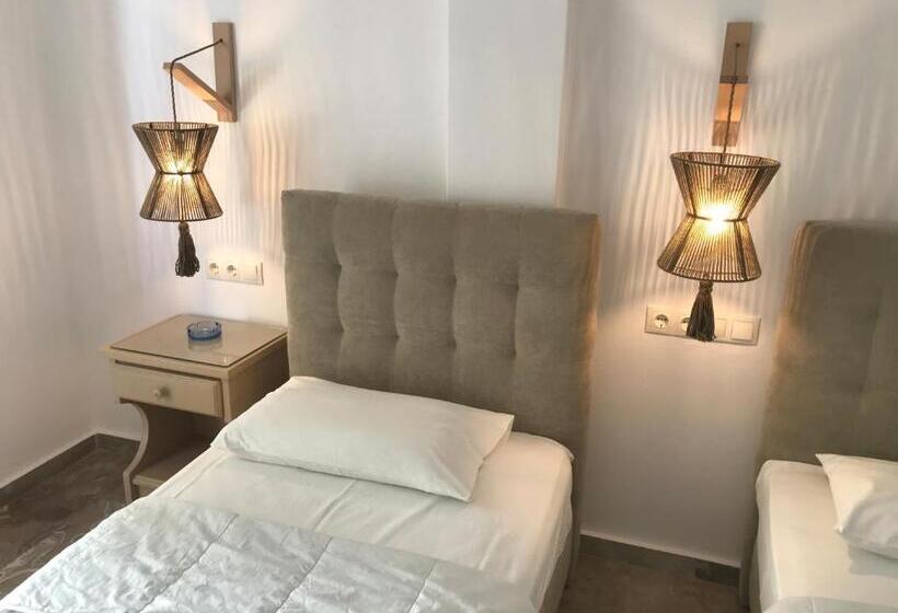 스탠다드 트리플 룸, Vassiliki Rooms