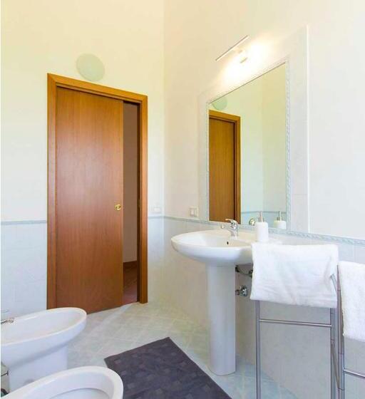 اتاق خانوادگی با سرویس بهداشتی مشترک, Alice Kite Resort