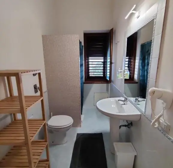 اتاق خانوادگی با سرویس بهداشتی مشترک, Alice Kite Resort