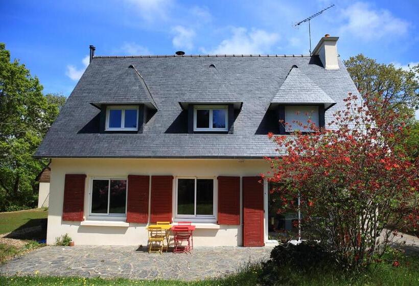 غرفة قياسية, Aux Arbres Chanteurs