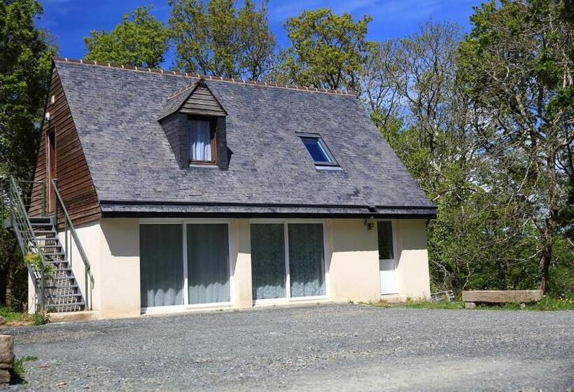 جناح عائلي, Aux Arbres Chanteurs