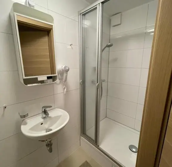 Quarto Estandar Individual, A&c