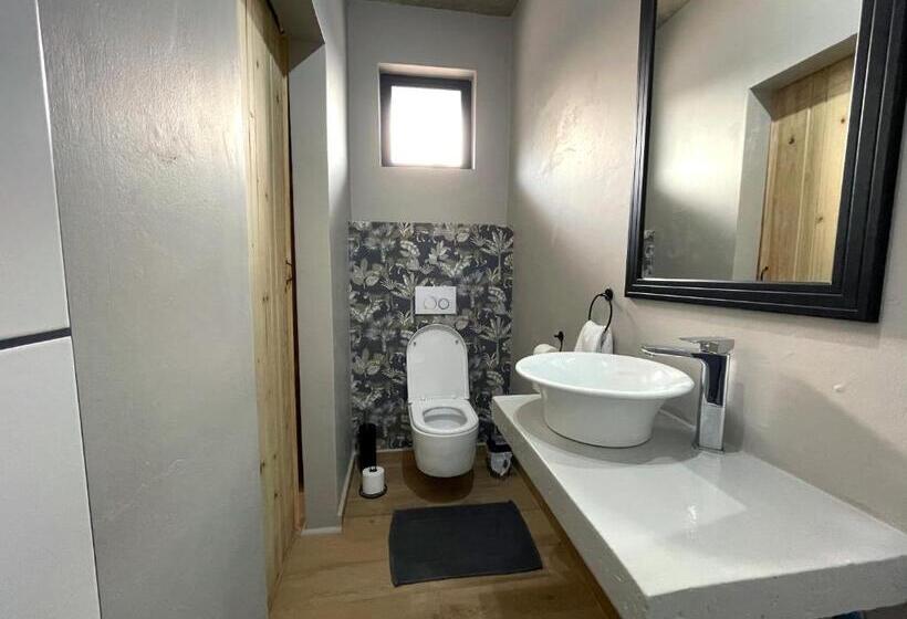 اتاق استاندارد, Le Bezz Guesthouse