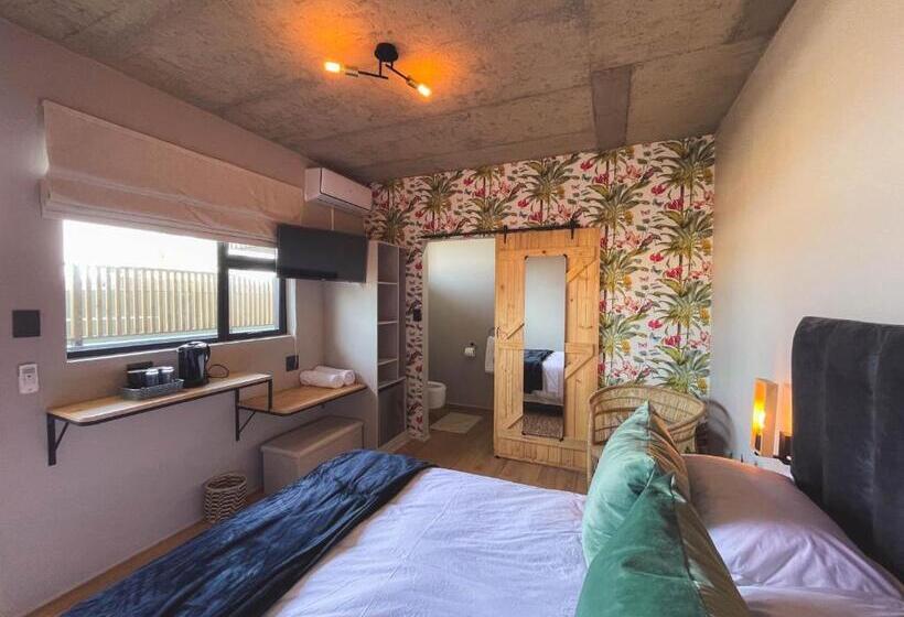 اتاق استاندارد, Le Bezz Guesthouse