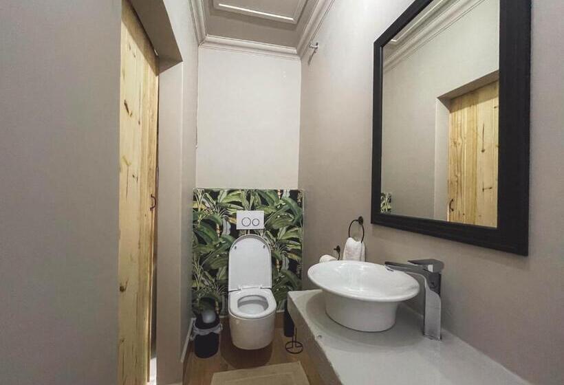 اتاق استاندارد, Le Bezz Guesthouse