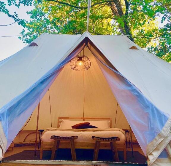 Standard Tent, Dimore Montane