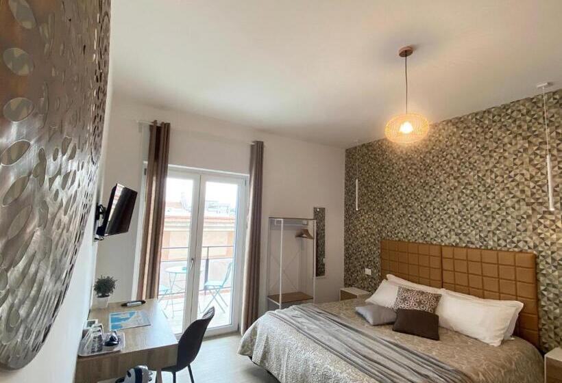 اتاق استاندارد سه تخته با بالکن, Barirooms   Carulli Suites