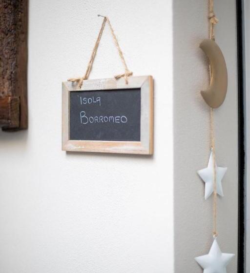 标准间, Little Square Arona