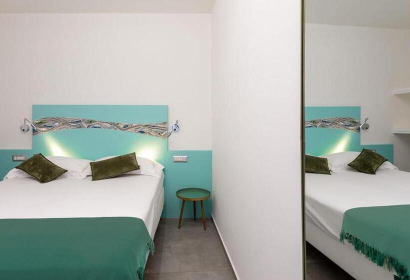 标准间, Little Square Arona