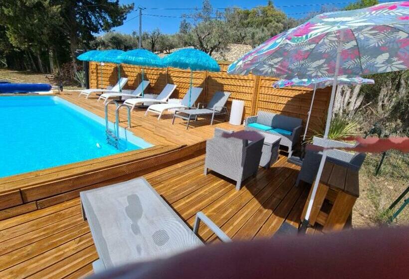 四人标准间, Mas Orféo