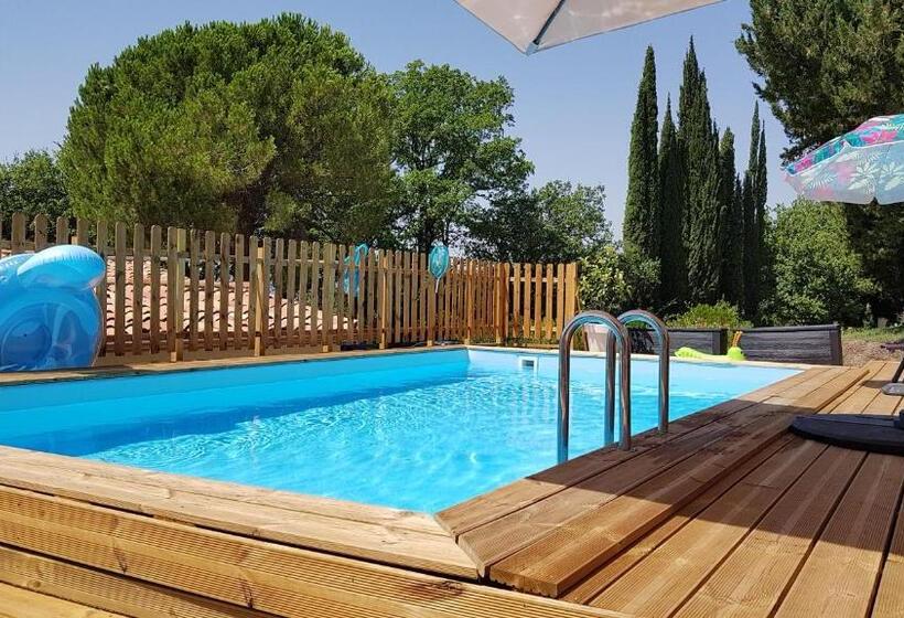 四人标准间, Mas Orféo