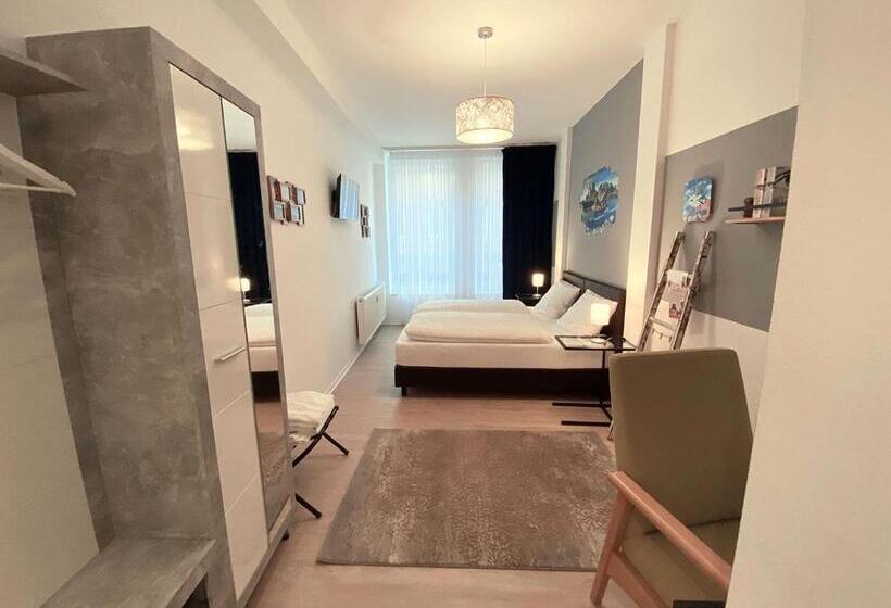 Chambre Standard, Kangarooms   Schlachte Weserpromenade