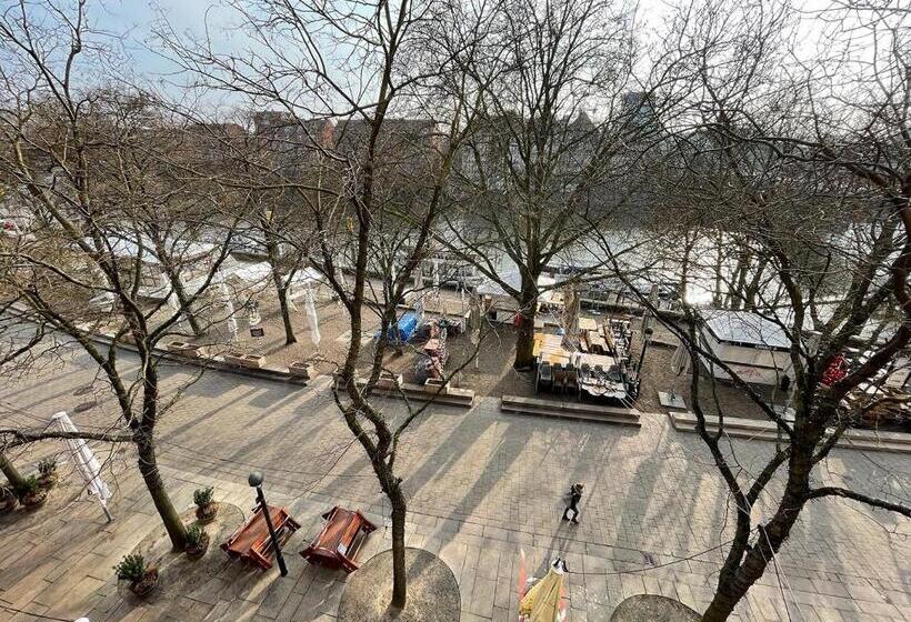 اتاق استاندارد با چشم‌انداز, Kangarooms   Schlachte Weserpromenade