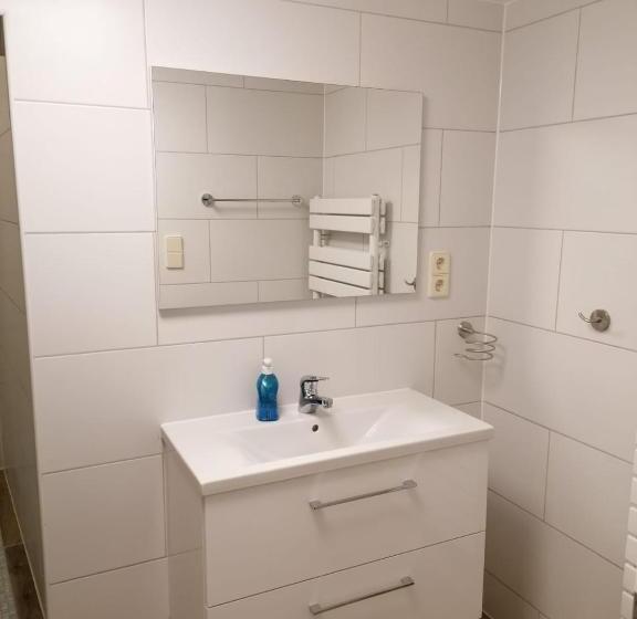 Номер Стандарт, Kunstgasse 4+5