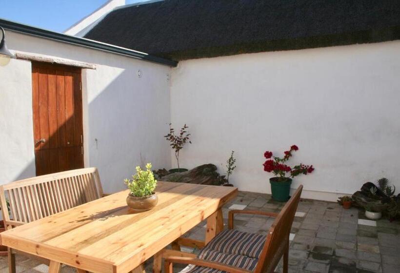 Бунгало Стандарт, Sempurna Estate