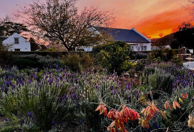 Люкс Deluxe Кровать Кинг, Sempurna Estate