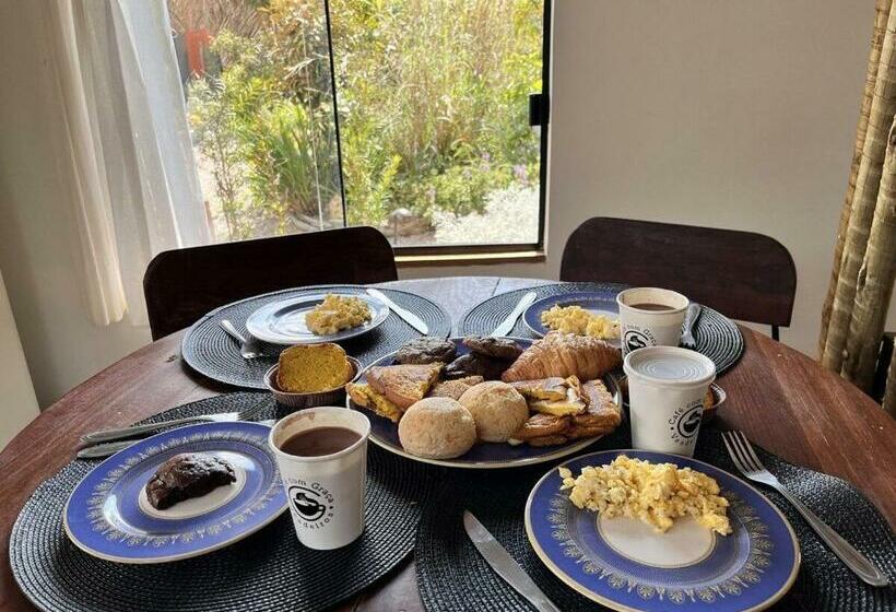 استودیوی لوکس, Vila Abaton