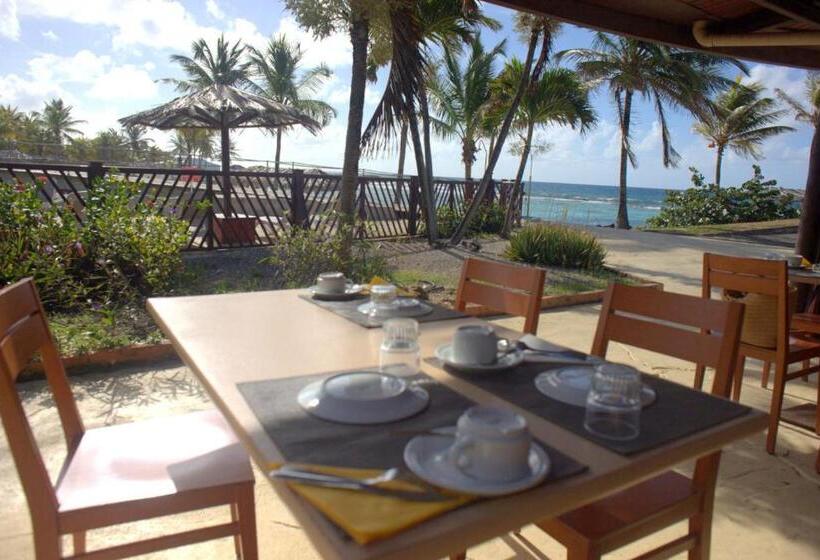 استودیوی سوپریور, Studio Manganao Saint François Piscine & Plage