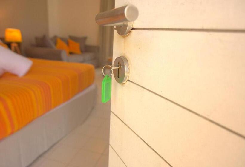 استودیوی سوپریور, Studio Manganao Saint François Piscine & Plage