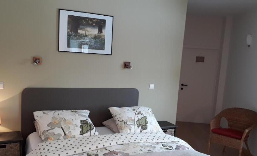 Семейный Номер Вид на Сад, Le Clos Marie