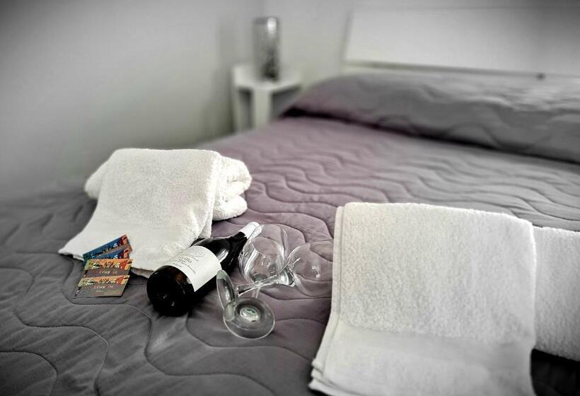 テラス付きスタンダードルーム, Scrusciu Home