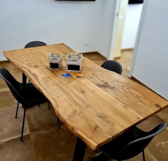 キングサイズベッドのデラックスルーム, Scrusciu Home