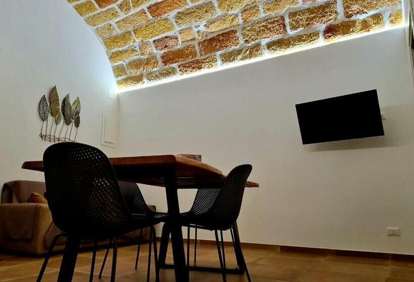 キングサイズベッドのデラックスルーム, Scrusciu Home